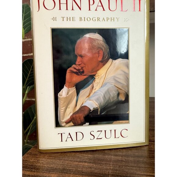 Pope John Paul II: The Biography by Tad Szulc - Picture 3 of 8